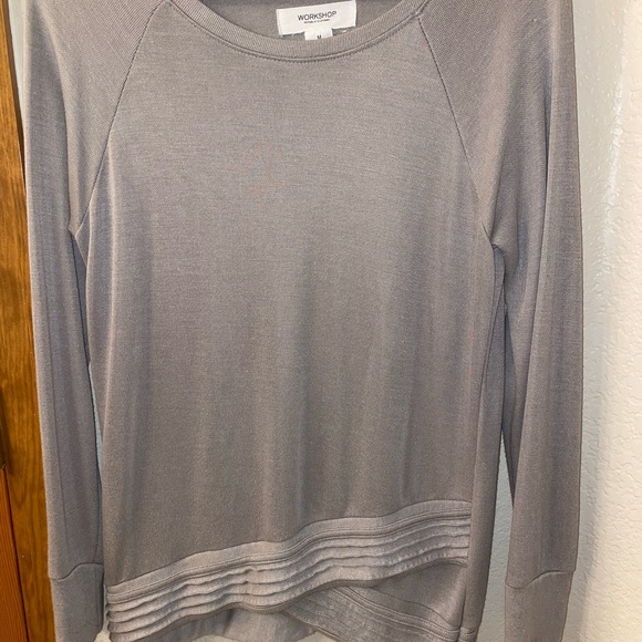 Workshop- Asymmetrical cross hem sweater, size M - Picture 2 of 6